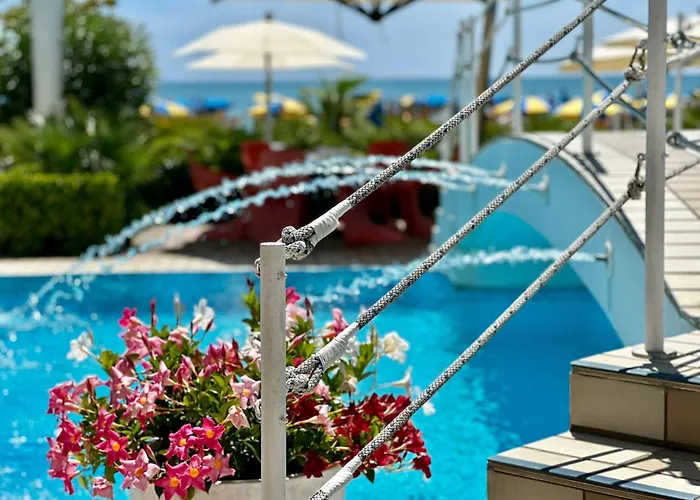 Ruhl Beach Hotel & Suites