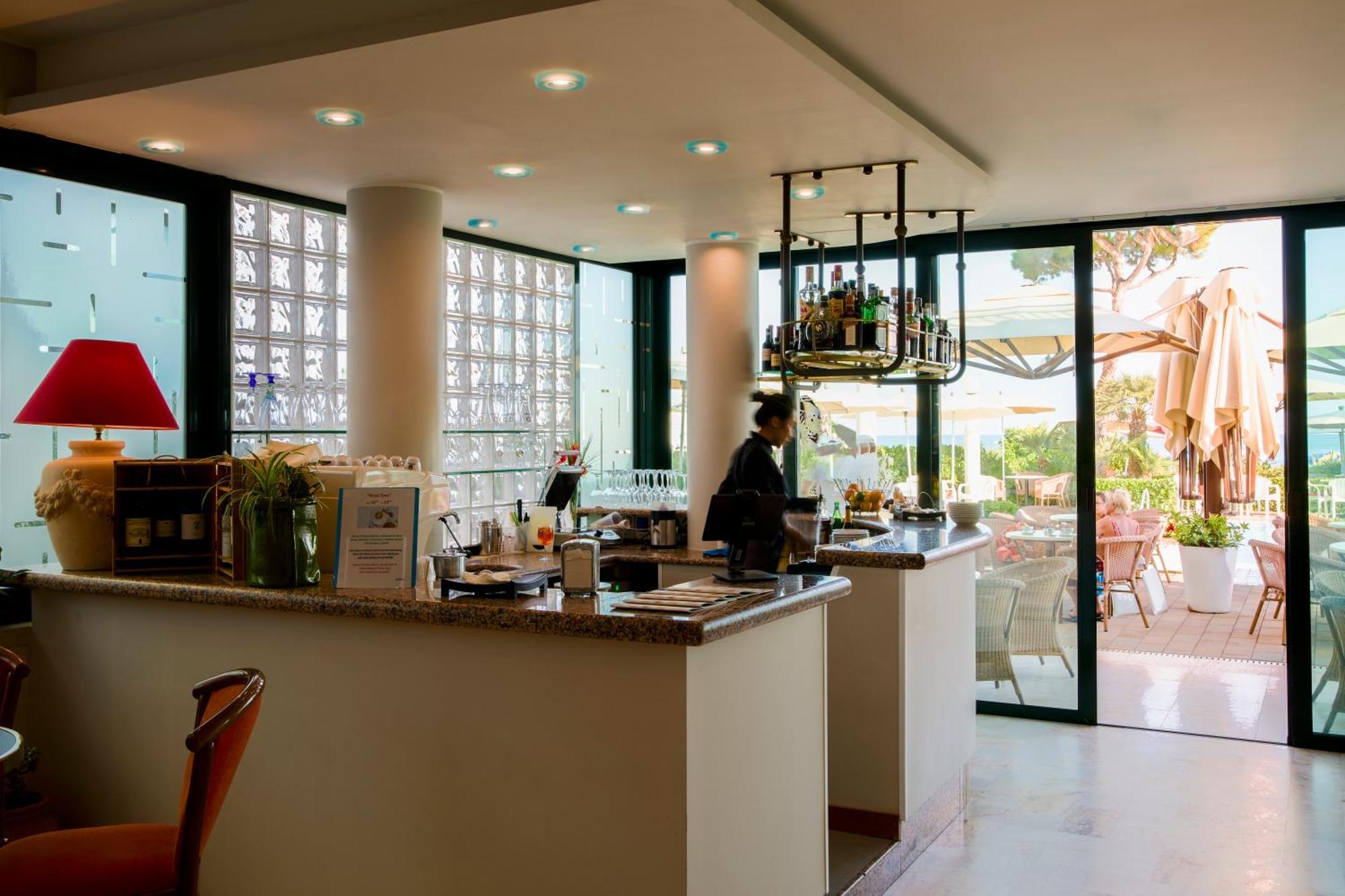 Hotel Ruhl &